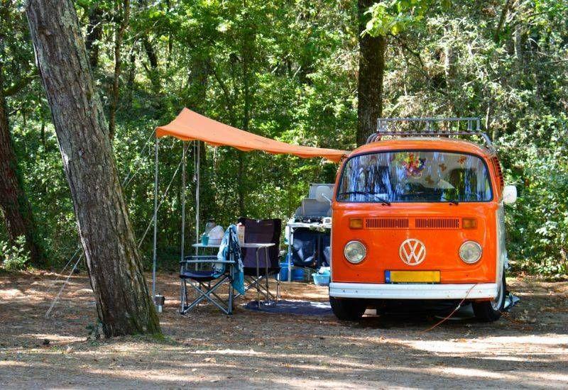 Campingplatz Frankreich Vendée : Combi vw sur emplacement camping à longeville sur mer.